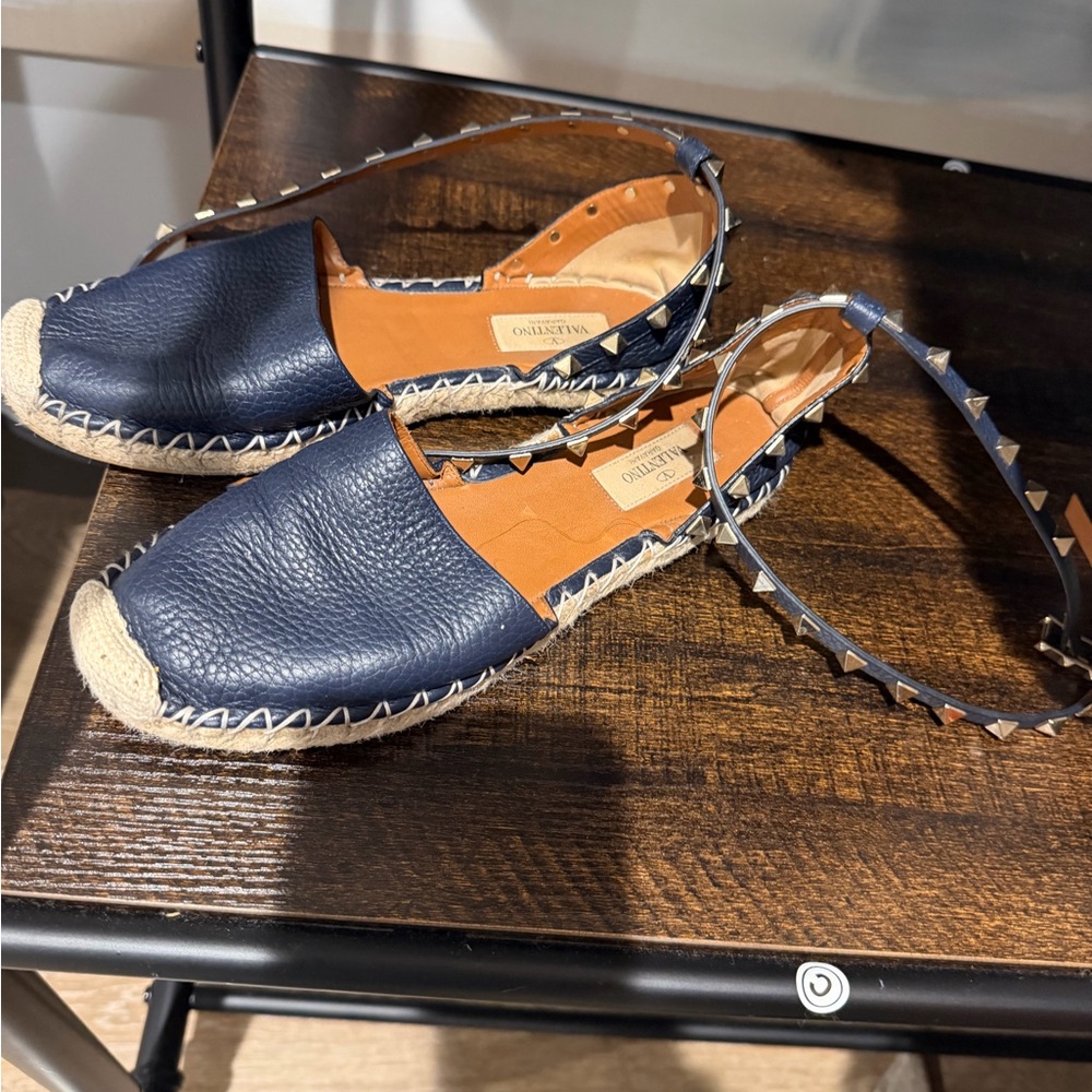 Rockstud Valentino espadrilles - Picture 2 of 3